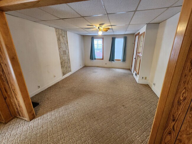 Building Photo - 207 7th Ave