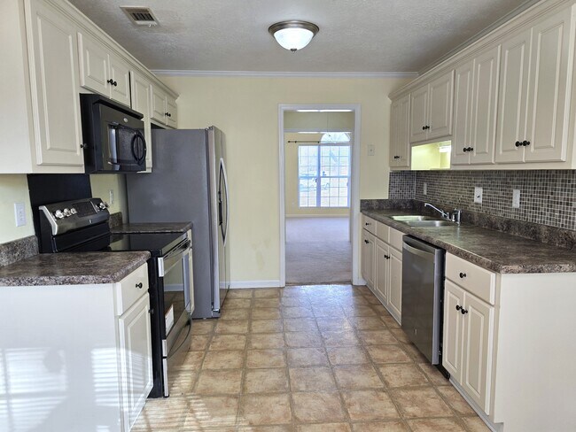 Building Photo - 1764 Tamarind Way