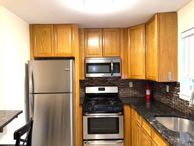 Building Photo - 3901 Dobrin Ct