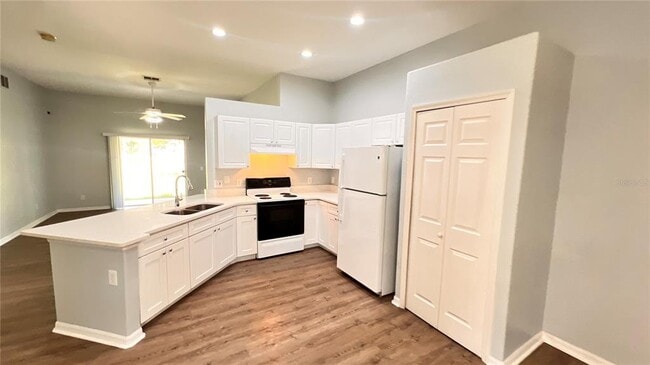 Building Photo - 116 S Normandale Ave