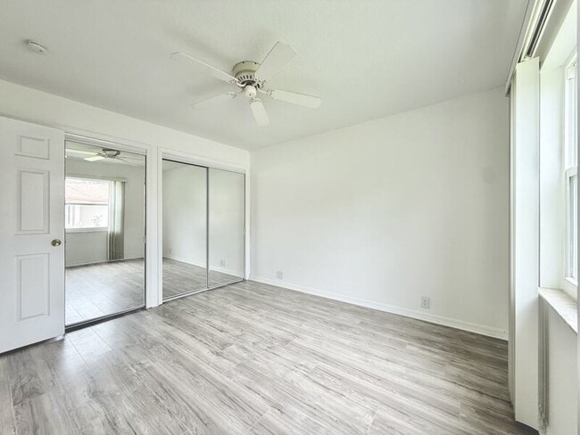 Building Photo - 13642 Dunwoody Ct