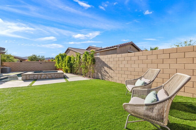 Building Photo - 81890 Via Encinitas