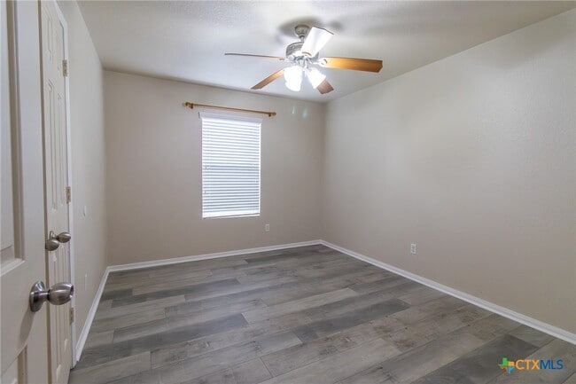 Building Photo - 2203 Love Rd
