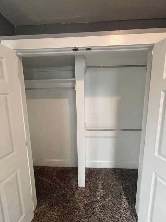 Building Photo - 2337 E 5th Ave