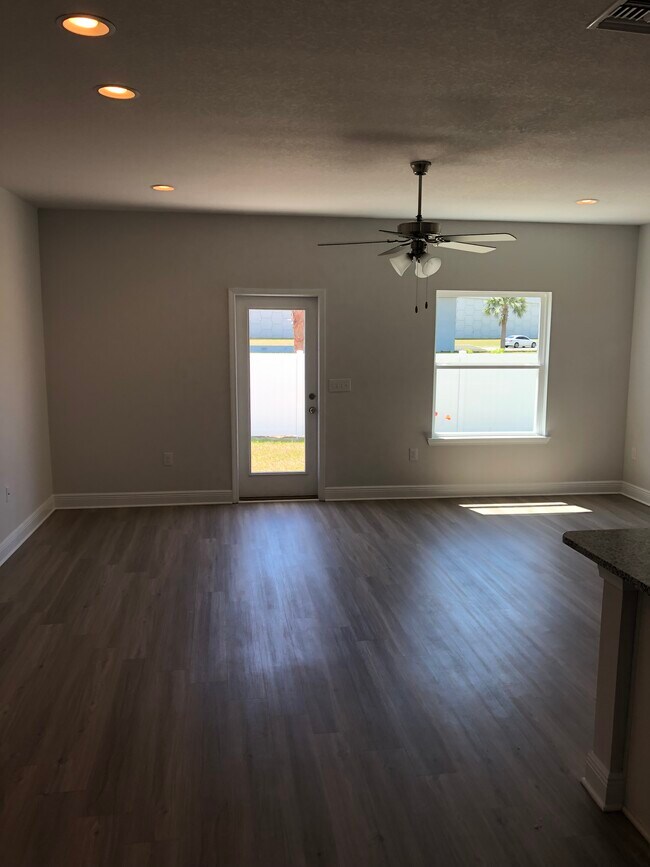 Building Photo - 7474 Shadow Lake Dr.