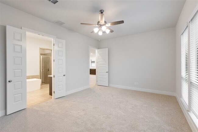 Building Photo - 626 Bay Breeze Dr