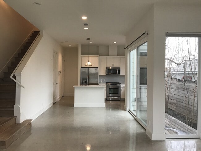 Building Photo - 2212 Iva Ln