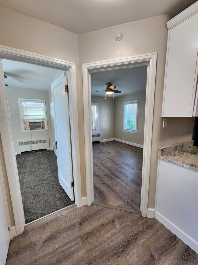 Building Photo - 210 E 4800 S