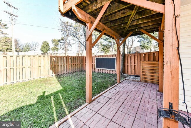 Building Photo - 6018 Callaway Ct