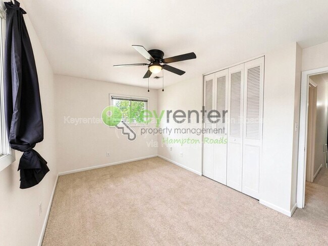 Building Photo - 608 Charlton Dr