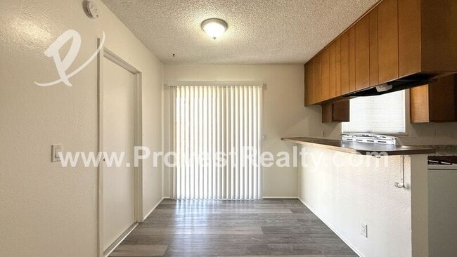 Building Photo - 12982 Mohawk Rd