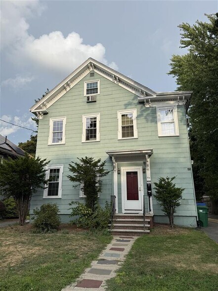 Building Photo - 53 Oakland St