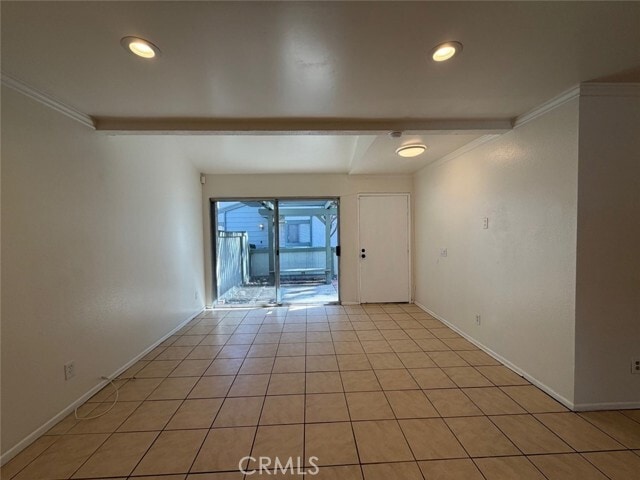 Building Photo - 1916 E 5th St