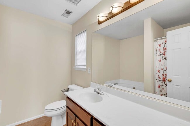 Building Photo - 825 Tahoe Trail