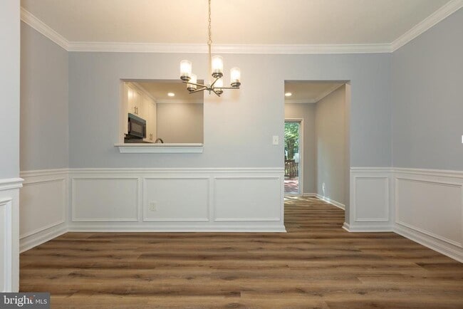 Building Photo - 13640 Deerwater Dr