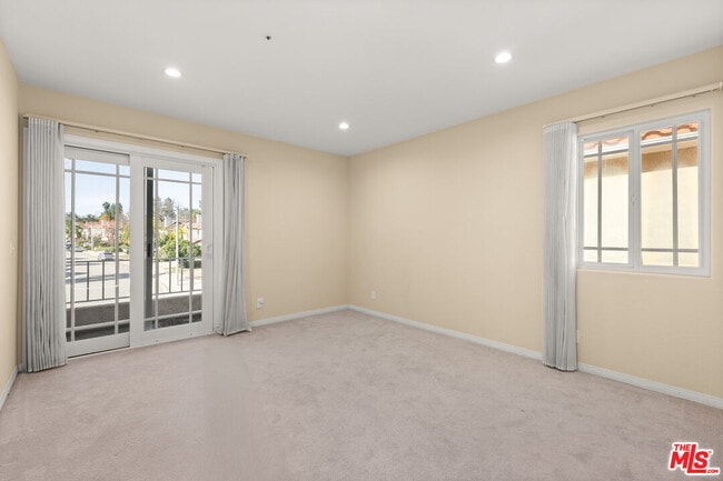 Building Photo - 5666 Silver Valley Ave