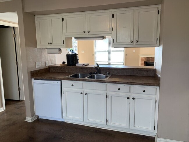 Building Photo - Mulberry Creek Condos