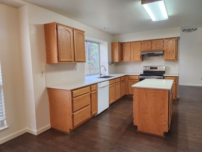 Building Photo - Beautiful Northwest Reno Home!