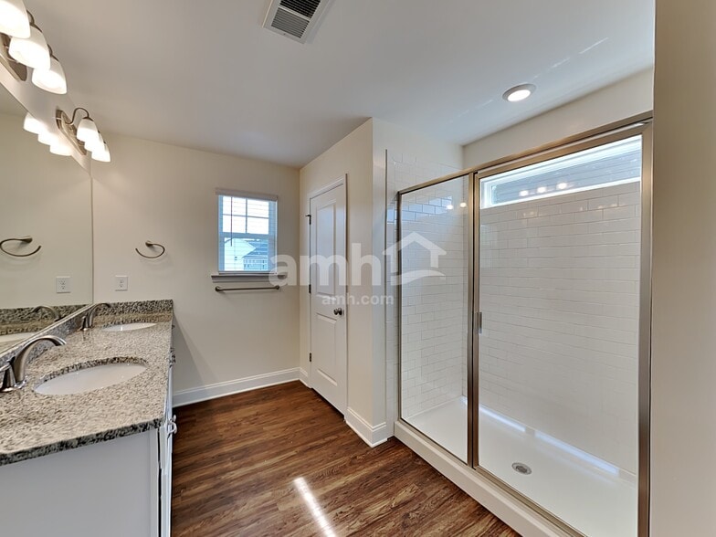 Building Photo - 353 Macroom Ct