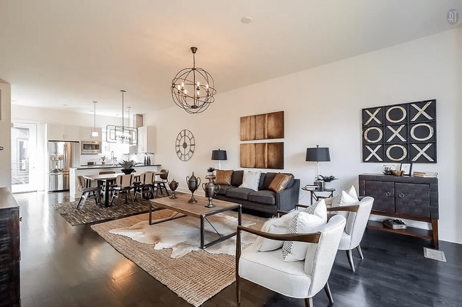 Building Photo - "Charming 3 Bed, 3 1/2 Baths Townhouse in Nashville's Desirable 37204 Neighborhood!" In The Heart...