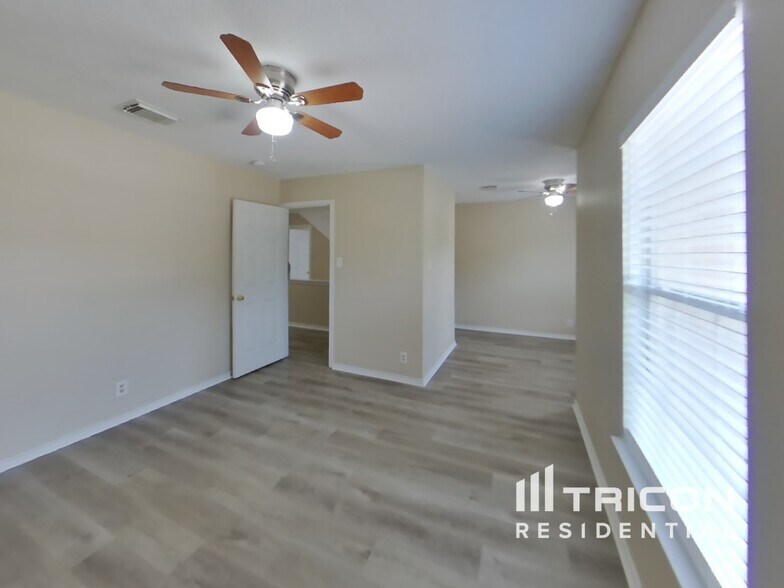 Building Photo - 9226 Windward Trce