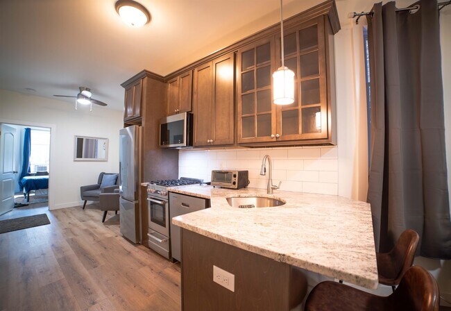 Building Photo - 204 48th St