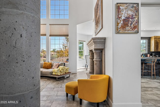 Building Photo - 15831 E Thistle Dr