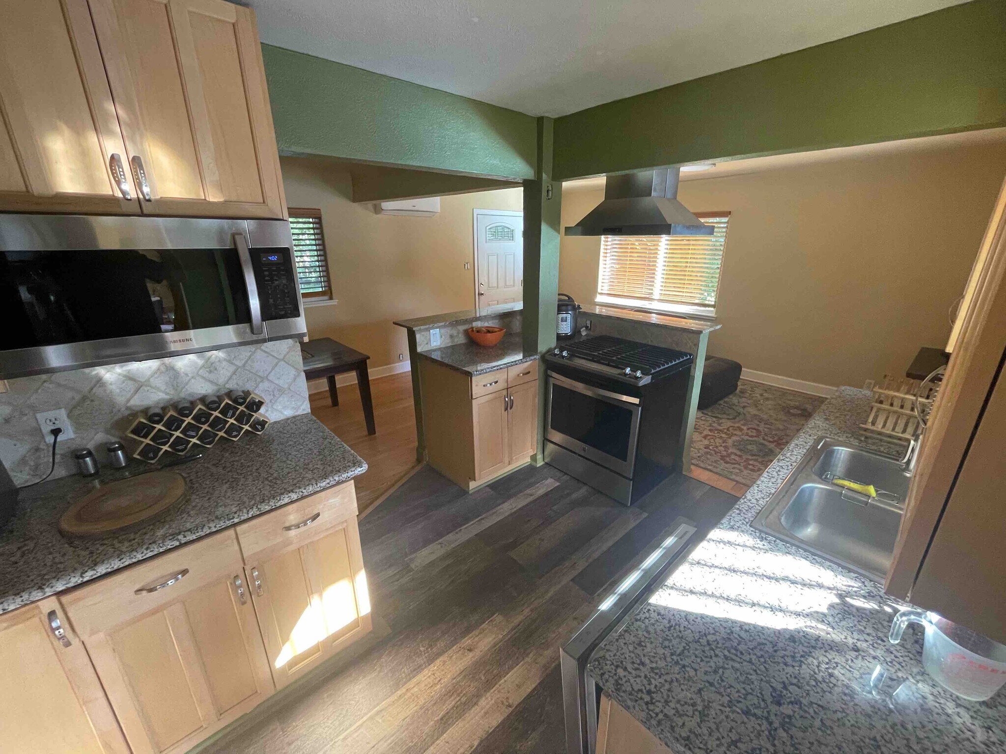 Building Photo - 1991 Glen Garry Dr