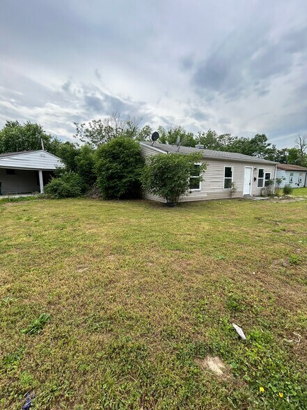 Building Photo - 523 St Paul Dr