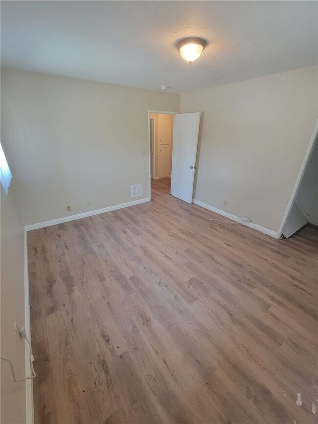 Building Photo - 4505 Canoga St