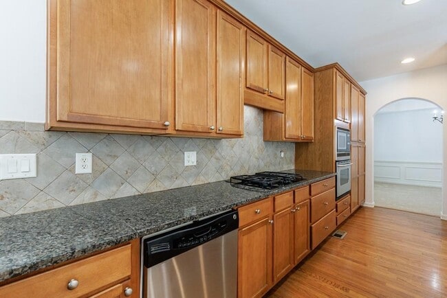 Building Photo - 279 Collins View Ct