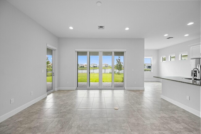 Building Photo - 14964 RedCove Pl