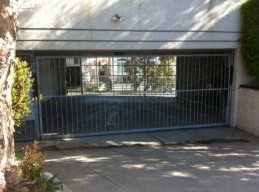 Primary Photo - 750 W Hamilton Ave