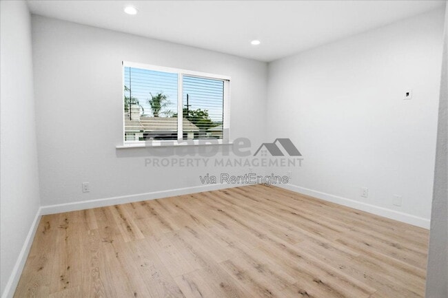 Building Photo - 31615 Hunter Ln