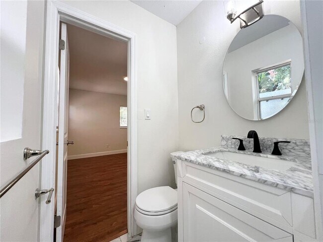 Building Photo - 1055 Cherokee Ave