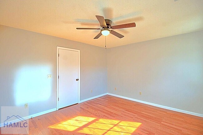 Building Photo - 942 Gulfstream Rd