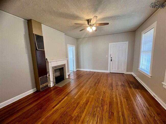 Building Photo - 1109 Harrison St