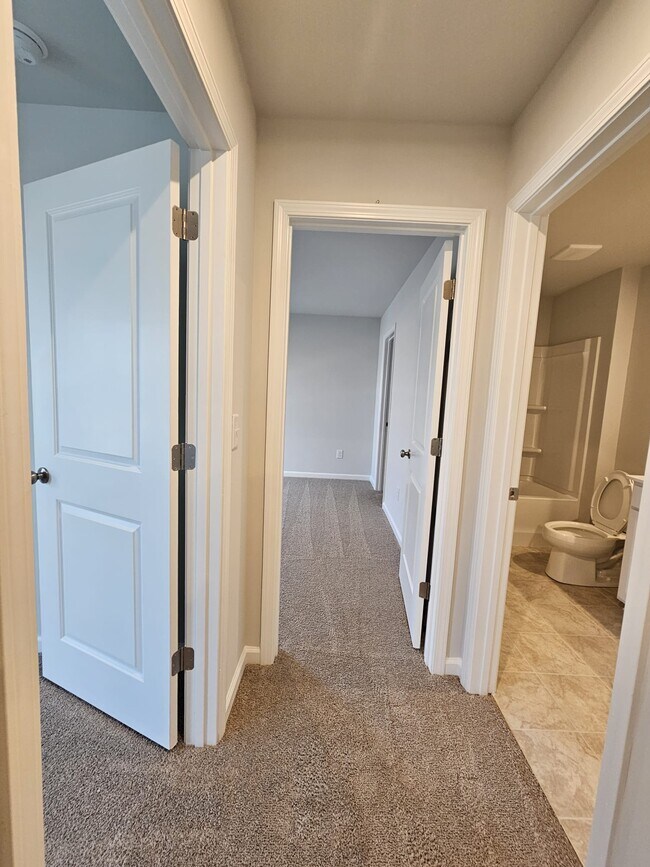 Building Photo - 1004 Maridian St