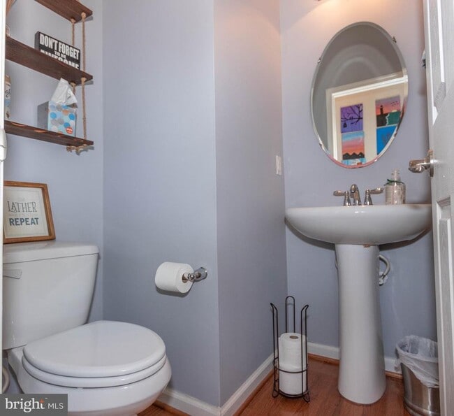 Building Photo - 7629 Hamelin Ln