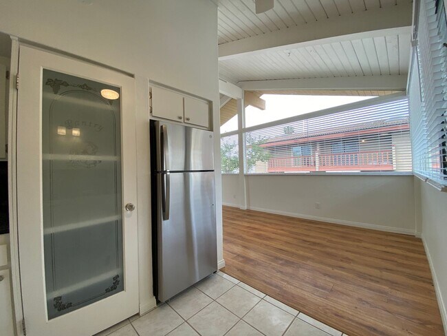Building Photo - Lovely 2 Bedroom, 2 Bathroom Condo!