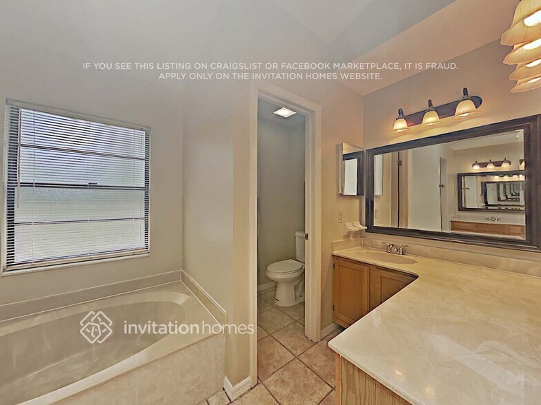 Building Photo - 1507 Dumont Dr