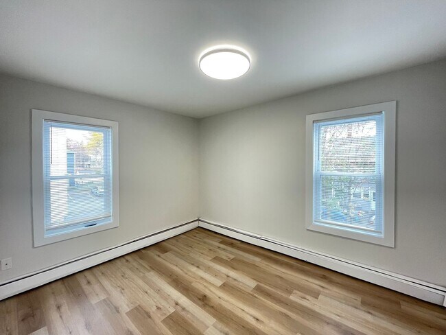 Building Photo - 124 Beech St