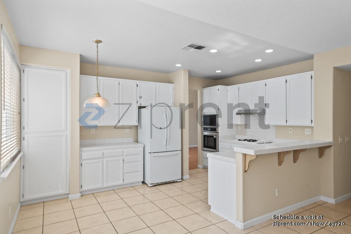 Building Photo - 2341 Whitetail Dr