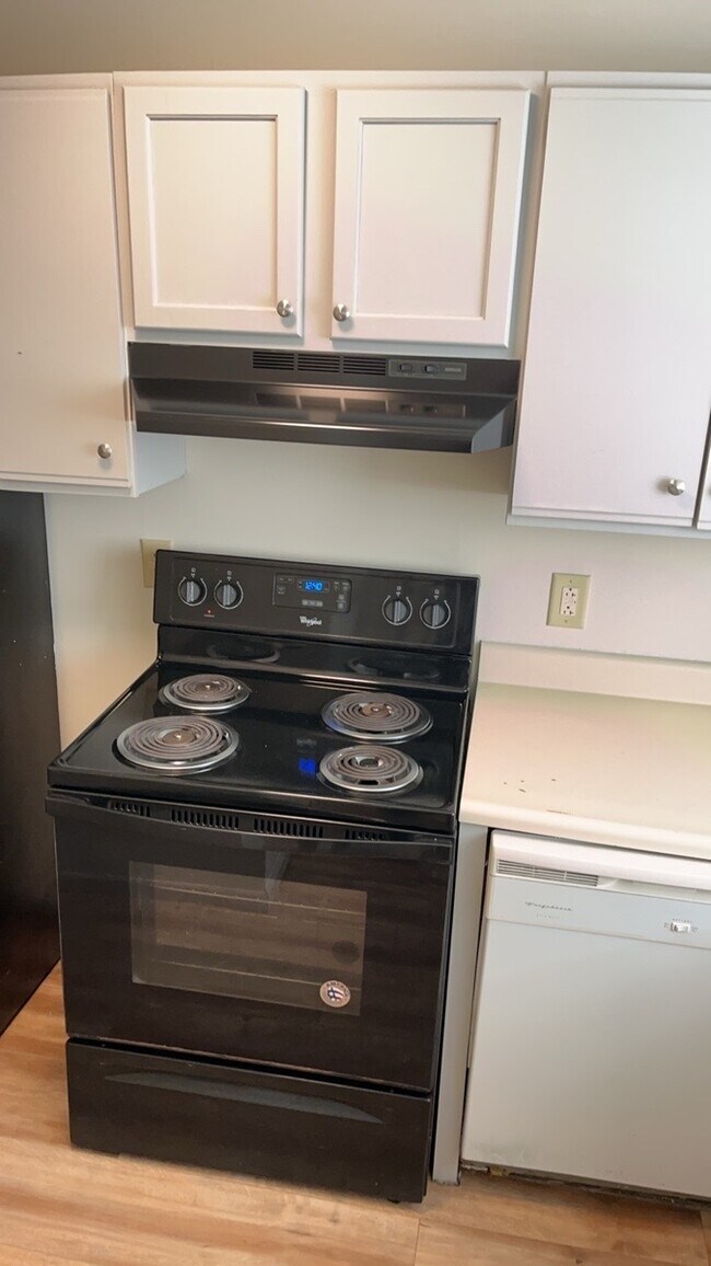 Building Photo - 2753 Brookshire Ln