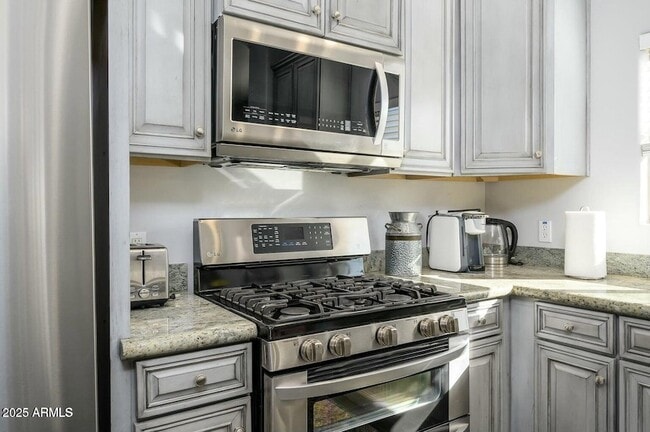 Building Photo - 5450 E Deer Valley Dr
