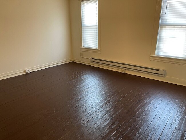 Building Photo - Alexander  37-39 Boone