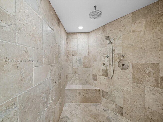 Building Photo - 333 Las Olas Way