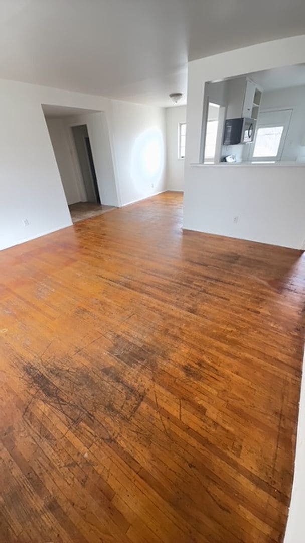 Building Photo - Centrally located in the NE Heights 4 bedroom, 1 3/4 Bath 1900 square feet.