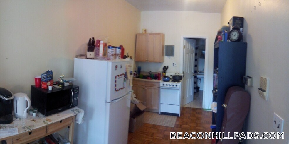 Building Photo - 40 Anderson St