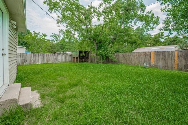 Building Photo - 8 Jennische St